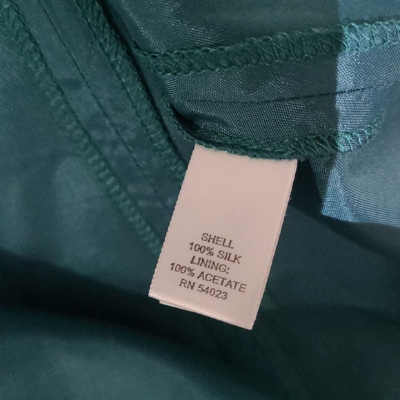 100% Silk Banana Republic Skirt - Picture 6 of 6